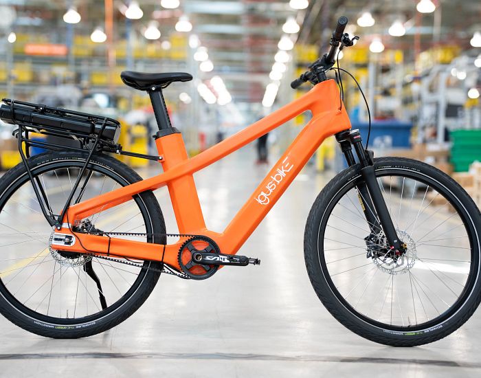 Do plástico dos oceanos à mobilidade, a igus apresenta, pela primeira vez, uma bicicleta elétrica feita com plásticos reciclados